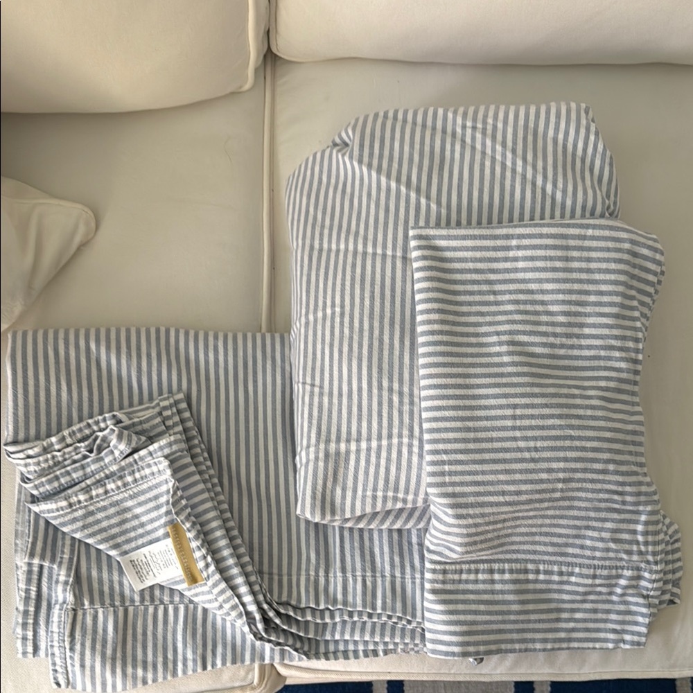 Striped Blue and White Bedding Set